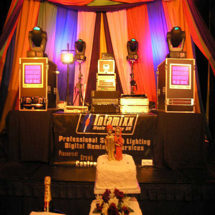 Themed Wedding Stage Setup